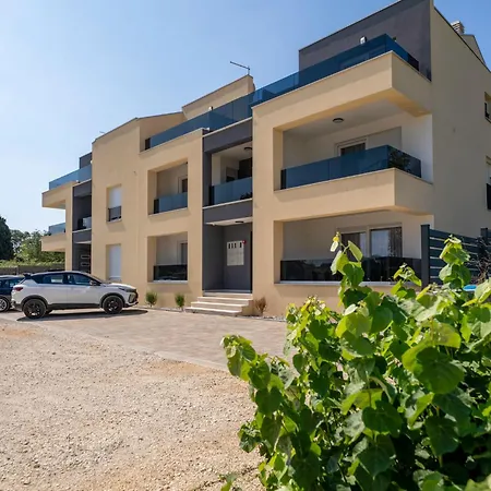 Mediterranee Oliva-3 By Interhome